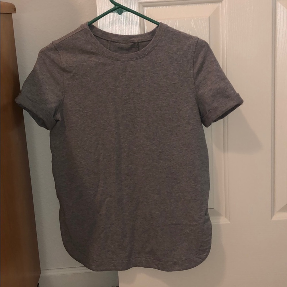 Lululemon t-shirt